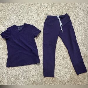 Figs scrub set -  top is 3 pocket Casma, bottoms are Yola